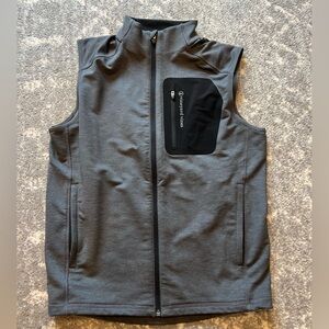 Men’s Vineyard Vines Charcoal Performance Vest